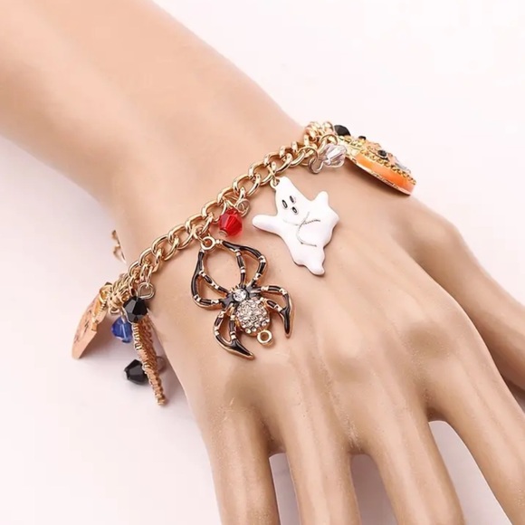 New Halloween Charm Bracelet - Picture 4 of 6
